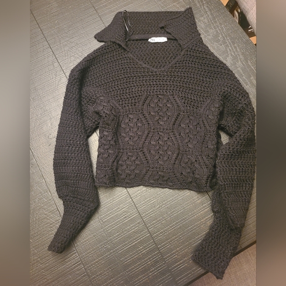 Zara Cropped Open Knot Collared Sweater - Picture 2 of 5